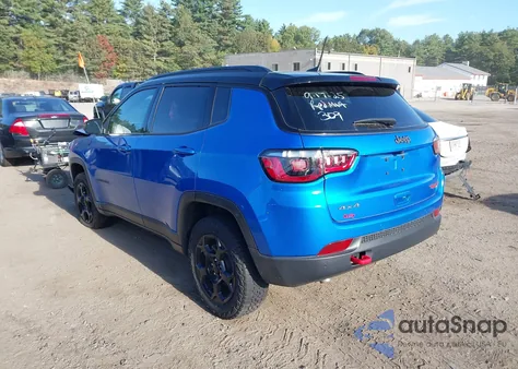 2024 Jeep Compass Trailhawk 4X4 z USA, uszkodzony, nr VIN 3C4NJDDN9RT129757